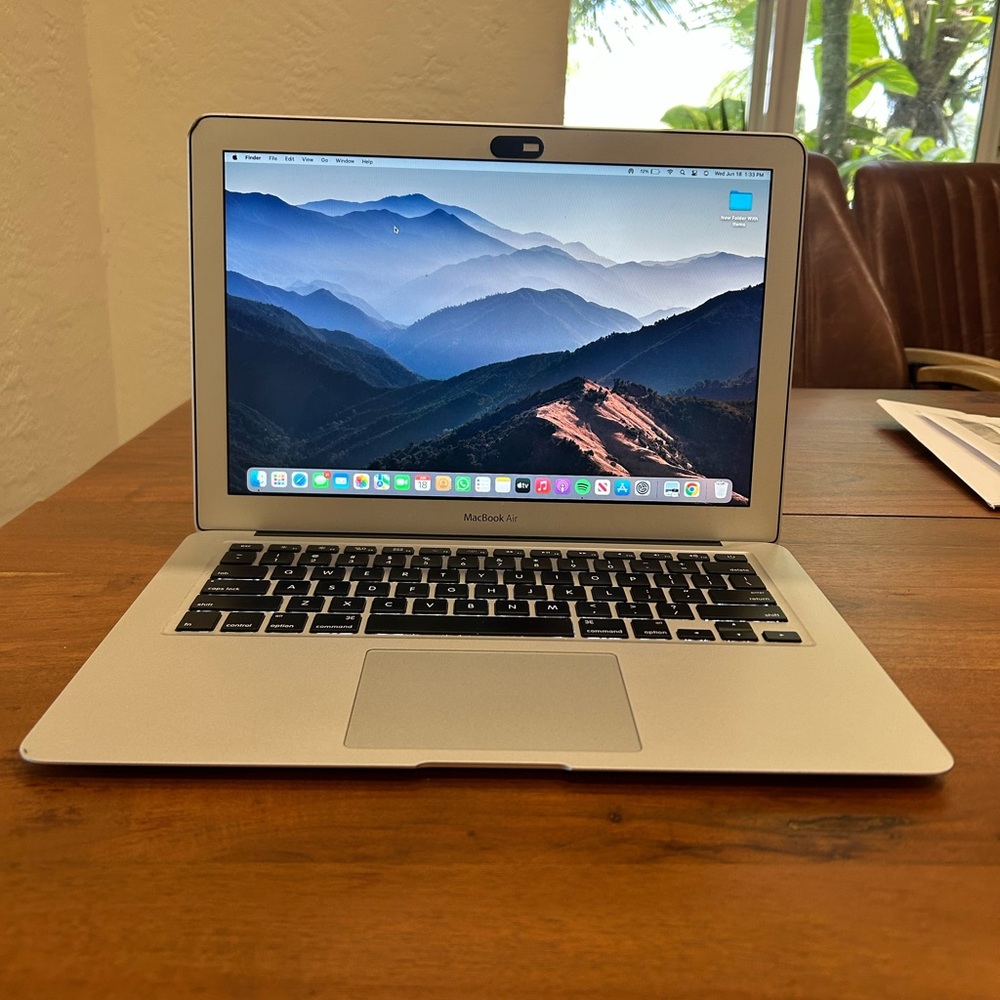 Apple MacBook Air Silver 13-inch Laptop